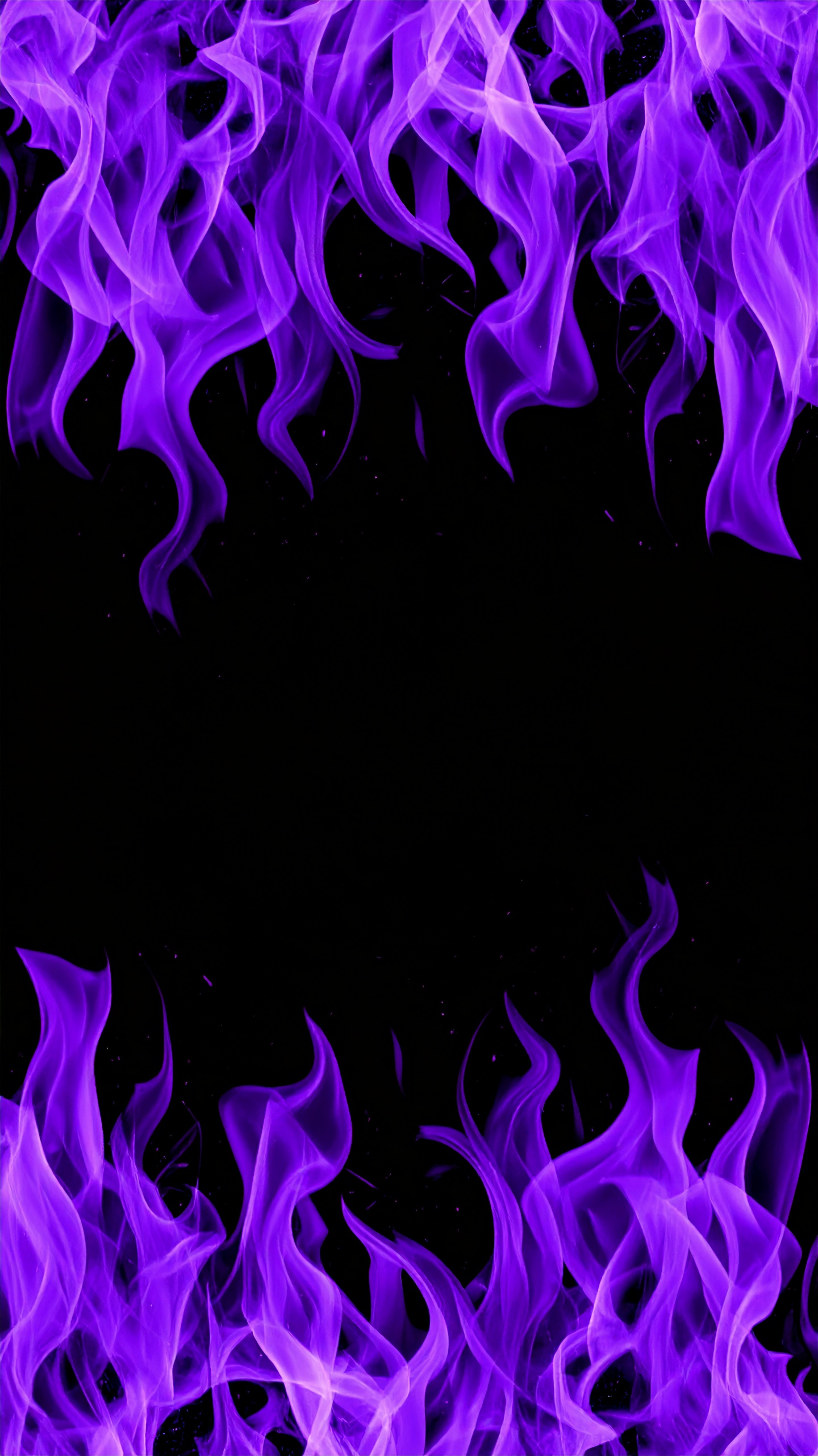 縦の紫の炎の黒色背景画像