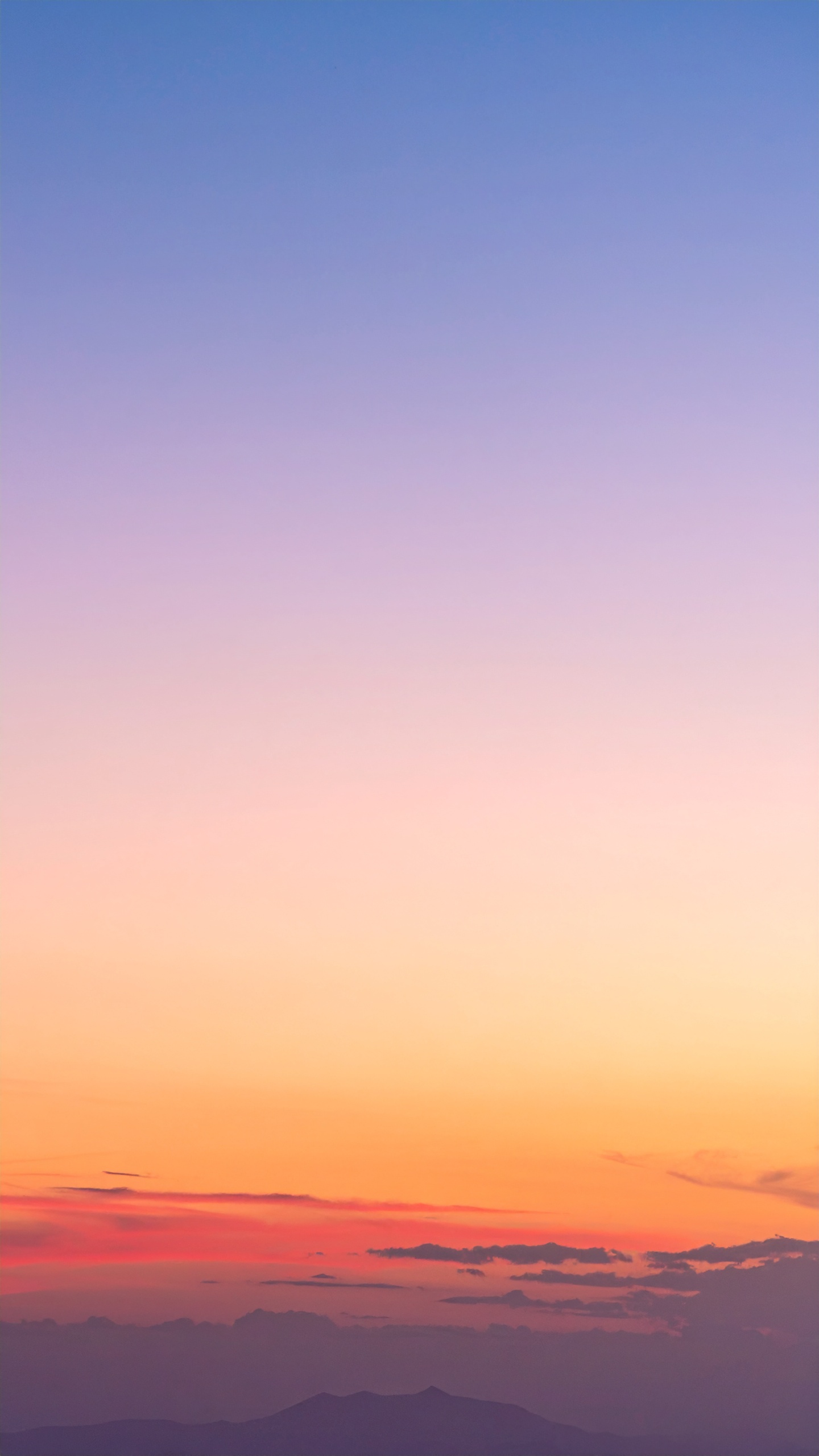 縦の夕焼けの背景画像
