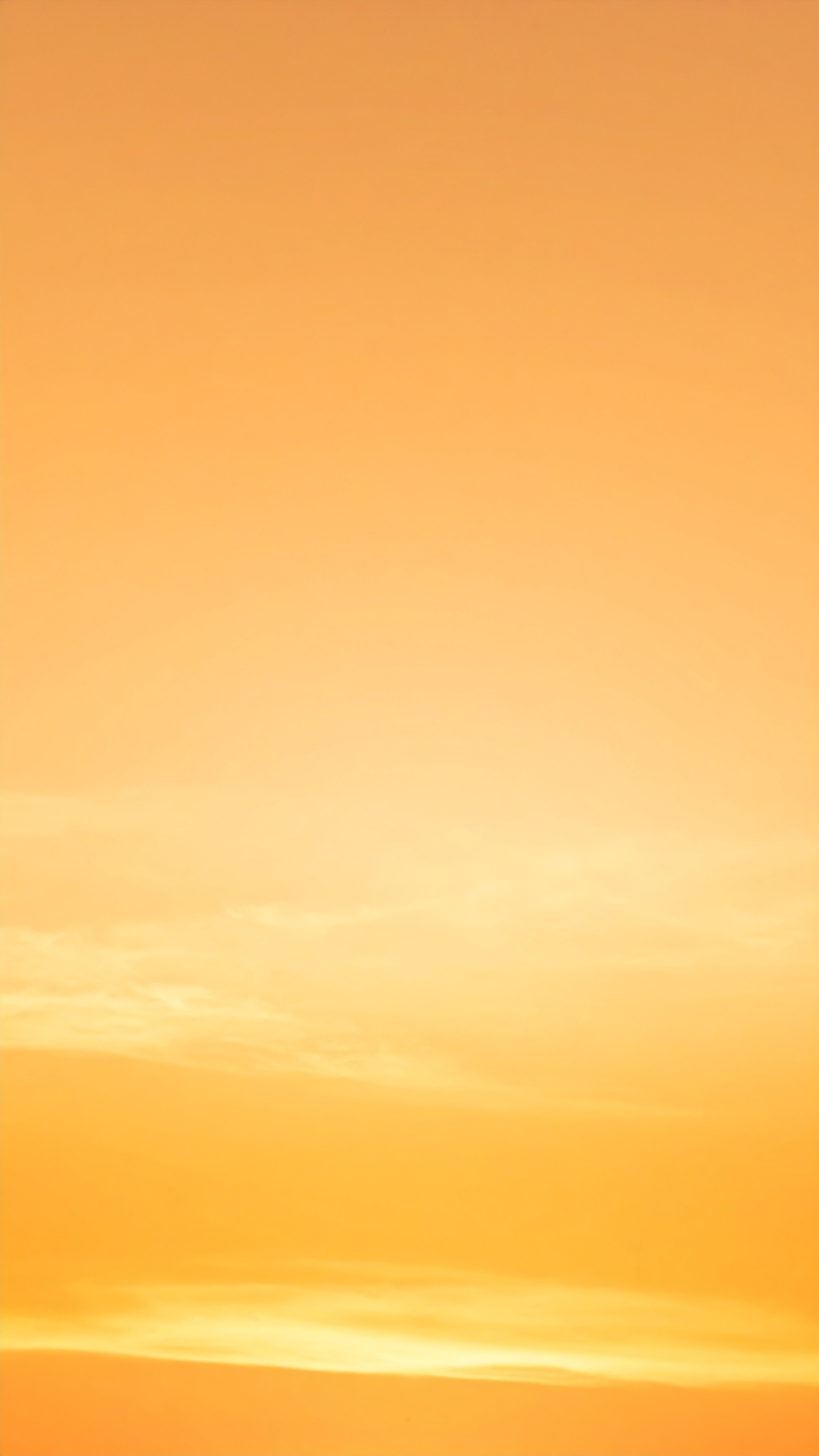 縦の夕焼けの空の背景画像