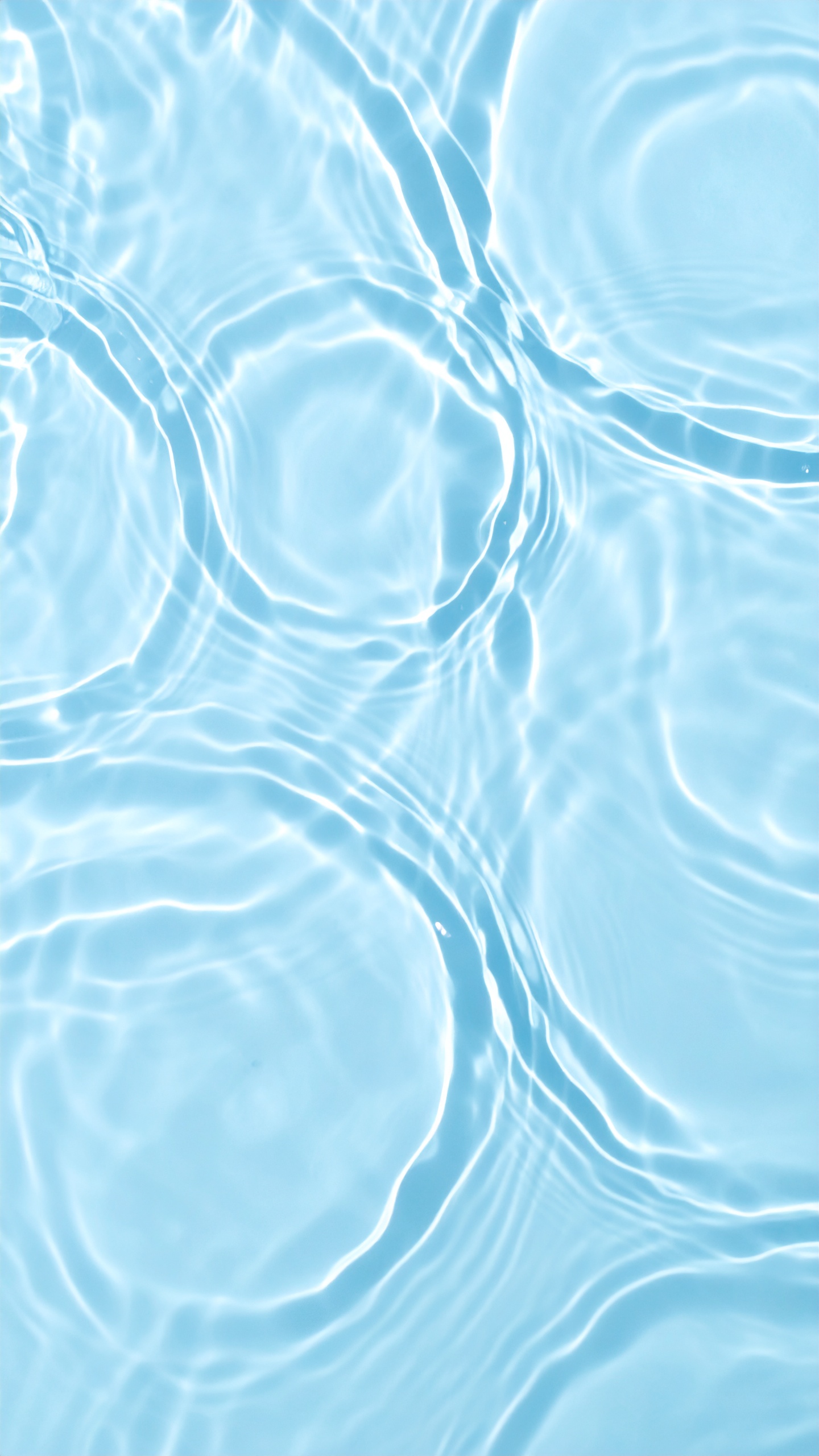 縦の透明な水のおしゃれな水色背景画像